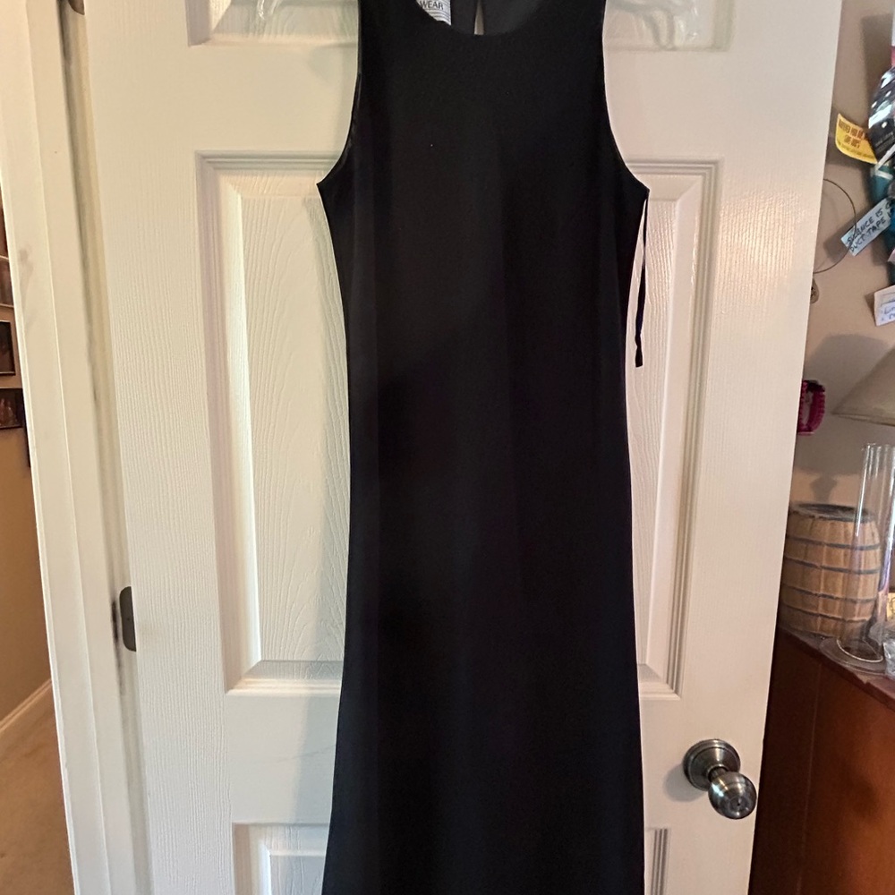 Jones Wear Black Halter Sheath Midi Dress